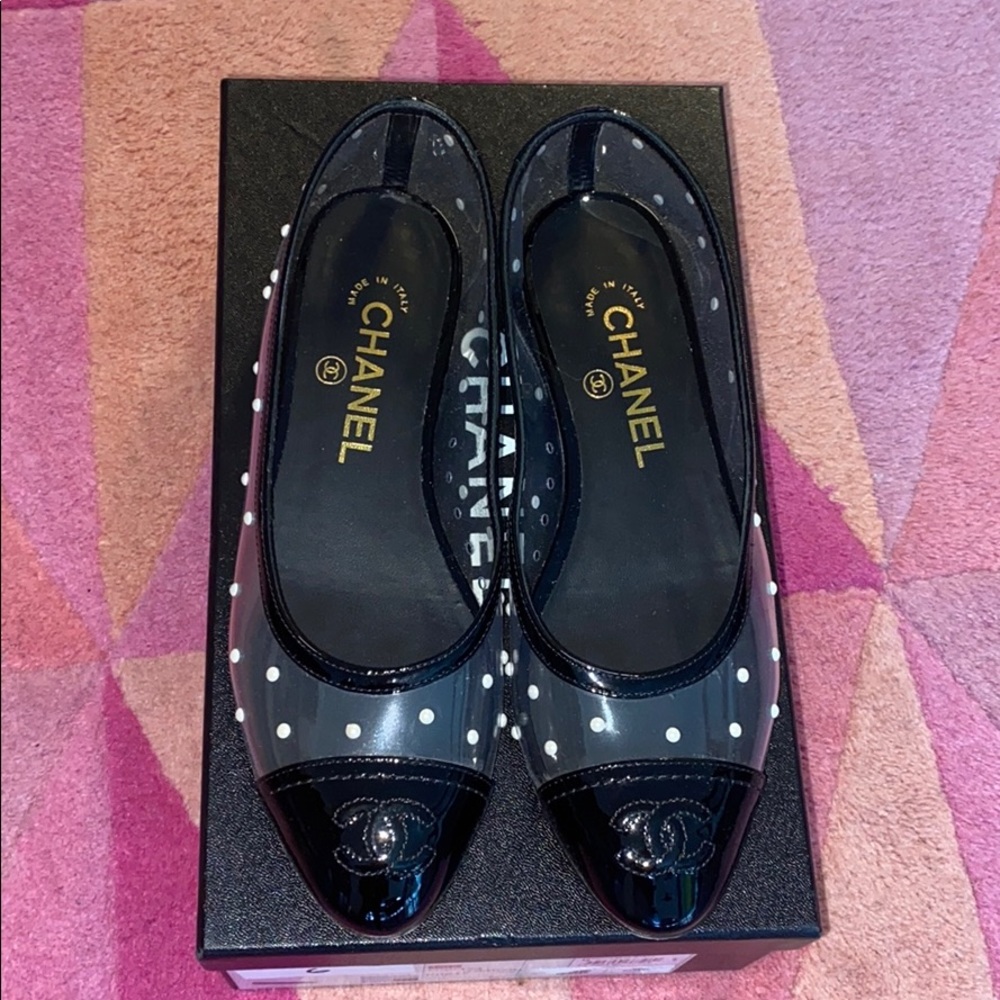 CHANEL 2018 Faux Pearl Flats